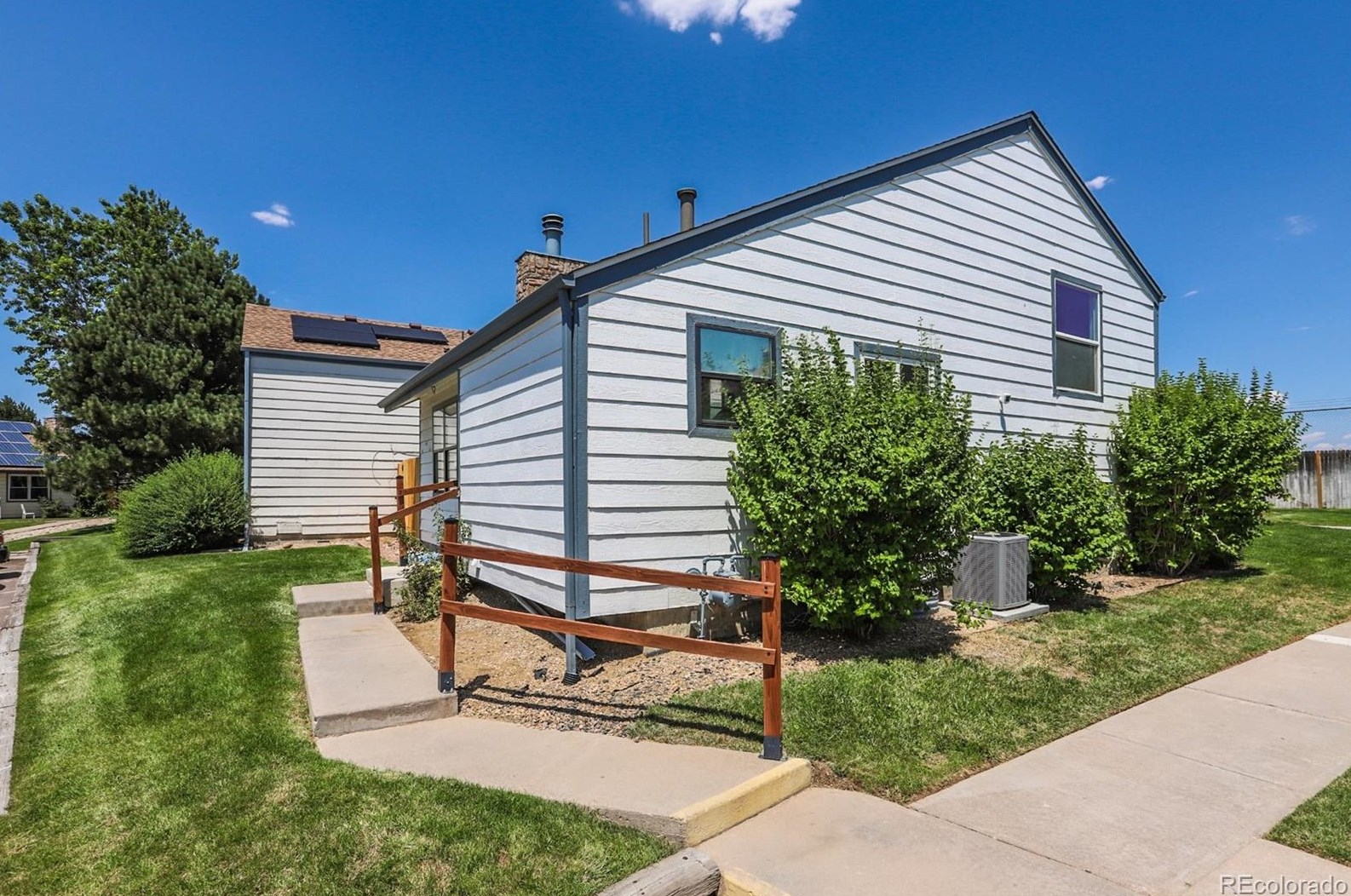 992 Zeno Way, Aurora CO  80017-3393 exterior