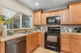 8160 Flower Cir, Arvada, CO 80005 - Photo 11
