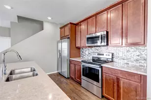 21876 E Radcliff Cir, Aurora, CO 80015 - Photo 5