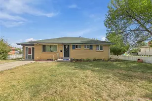 540 Uvalda St, Aurora, CO 80011 - Photo 33