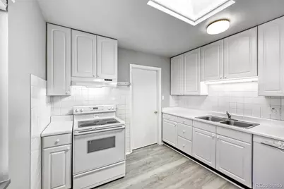 1042 Evanston Street, Aurora, CO 80011 - Photo 9