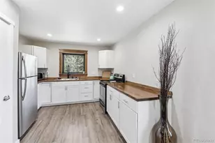 11390 Shimley Rd, Golden, CO 80403 - Photo 9