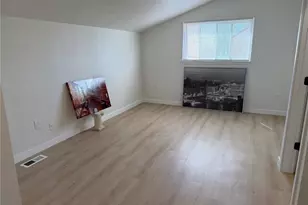 4784 Chandler Ct, Denver, CO 80239 - Photo 5