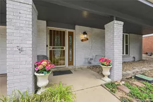 1570 S Macon St, Aurora, CO 80012 - Photo 3