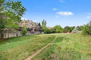 2537 E Nichols Cir, Centennial, CO 80122 - Photo 31