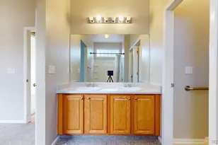 2461 S Andes Cir, Aurora, CO 80013 - Photo 13