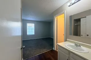 1731 S Blackhawk Way, Aurora, CO 80012 - Photo 31