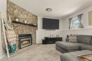 19570 E Batavia Dr, Aurora, CO 80011 - Photo 15