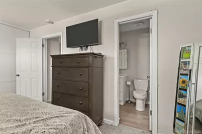 19570 E Batavia Drive, Aurora, CO 80011 - Photo 21