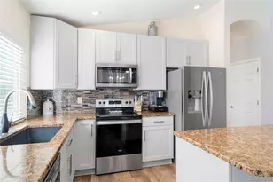 20592 E Duke Dr, Aurora, CO 80013 - Photo 9