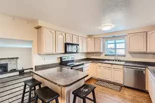 17829 E Belleview Pl, Aurora, CO 80015 - Photo 7