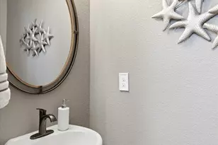 10546 Waco St, Commerce City, CO 80022 - Photo 7