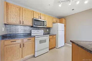 5755 N Genoa Way, Aurora, CO 80019 - Photo 25