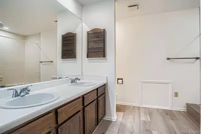 2052 S Worchester Way, Aurora, CO 80014 - Photo 17