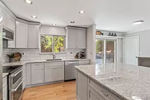 5585 Escondidp, Colorado Springs, CO 80918 - Photo 9