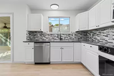 4215 S Ireland Court, Aurora, CO 80013 - Photo 5
