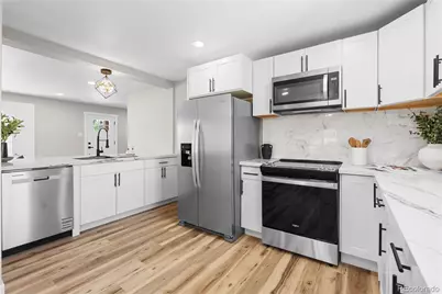 3541 N Monaco Parkway, Denver, CO 80207 - Photo 9