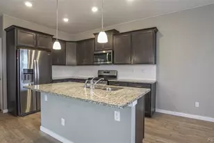 21793 E 8th Ave, Aurora, CO 80018 - Photo 9