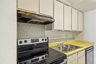 3436 S Locust St, Denver, CO 80222 - Photo 7