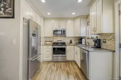 10721 Owens Street, Broomfield, CO 80021 - Photo 7