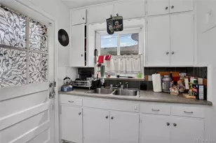 2314 Newport St, Denver, CO 80207 - Photo 11