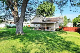 417 W 5th St, Julesburg, CO 80737 - Photo 3