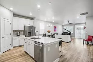 1864 S De Gaulle Ct, Aurora, CO 80018 - Photo 7