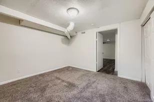 3690 Magnolia St, Denver, CO 80207 - Photo 11