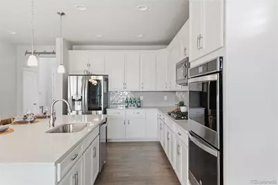 27141 E Frost Place, Aurora, CO 80016 - Photo 9