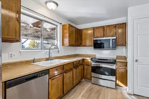 17900 E Asbury Dr, Aurora, CO 80013 - Photo 11