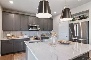 22362 E 38th Pl, Aurora, CO 80019 - Photo 3