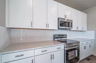 22362 E 38th Pl, Aurora, CO 80019 - Photo 7