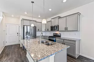 21761 E 7th Ave, Aurora, CO 80018 - Photo 7