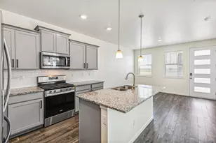 21761 E 7th Ave, Aurora, CO 80018 - Photo 5