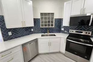 1631 W Canal Cir, Littleton, CO 80120 - Photo 9