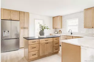 3931 S Hillcrest Dr, Denver, CO 80237 - Photo 9