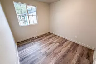 4426 Durham Ct, Denver, CO 80239 - Photo 13