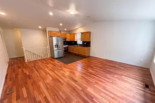 4426 Durham Ct, Denver, CO 80239 - Photo 3