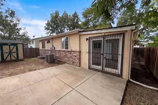 4426 Durham Ct, Denver, CO 80239 - Photo 5