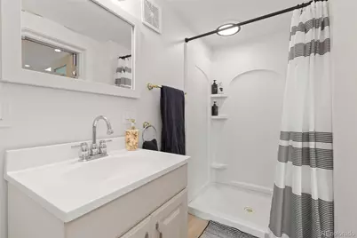 2921 Curtis Street, Denver, CO 80205 - Photo 49