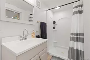 2921 Curtis Street, Denver, CO 80205 - Photo 49