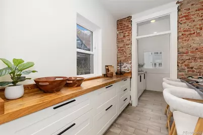 2921 Curtis Street, Denver, CO 80205 - Photo 11