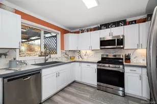 3791 W Wagon Trail Dr, Littleton, CO 80123 - Photo 9