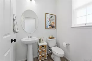 21962 E 44th Dr, Aurora, CO 80019 - Photo 11