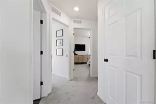 21962 E 44th Dr, Aurora, CO 80019 - Photo 19