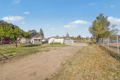 1960 Altura Boulevard, Aurora, CO 80011 - Photo 3