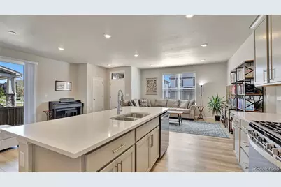 760 N Shawnee Street, Aurora, CO 80018 - Photo 5