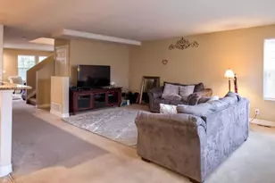 5560 Lewiston St, Denver, CO 80239 - Photo 9