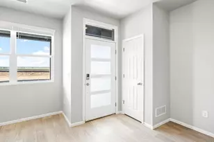 6385 N Netherland Ct, Aurora, CO 80019 - Photo 3
