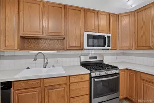 805 Kingston St, Aurora, CO 80010 - Photo 9